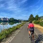 B&B Escale D'hotes Au Coeur Du Vieux Entre Namur Et Dinant 4*
