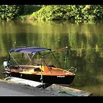 Escale D'hotes Au Coeur Du Vieux Entre Namur Et Dinant Bed & Breakfast 4*