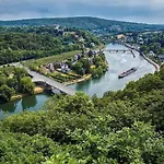 Oda ve Kahvaltı Escale D'hotes Au Coeur Du Vieux Entre Namur Et Dinant 4*