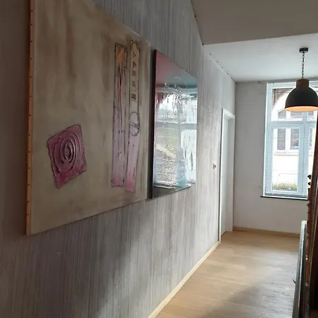 Bed & Breakfast Escale D'hotes Au Coeur Du Vieux Entre Namur Et Dinant, Pres De La Meuse 4*
