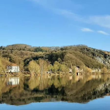 Escale D'hotes Au Coeur Du Vieux Entre Namur Et Dinant B&B 4*