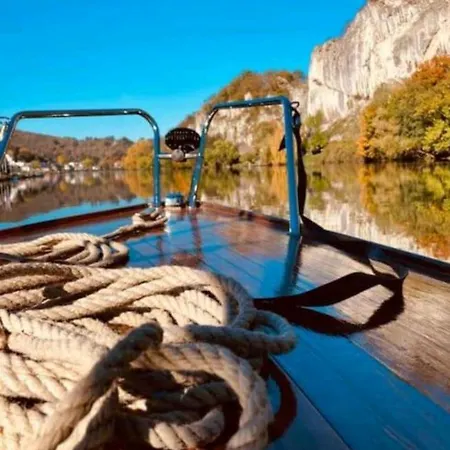 Panzió Escale D'hotes Au Coeur Du Vieux Entre Namur Et Dinant, Pres De La Meuse 4*
