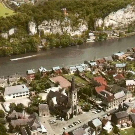 Escale D'hotes Au Coeur Du Vieux Entre Namur Et Dinant Bed & Breakfast