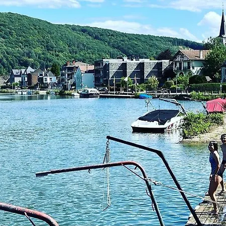 ベッド・アンド・ブレックファスト Escale D'hotes Au Coeur Du Vieux Entre Namur Et Dinant プロフォンドヴィル