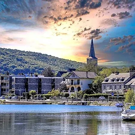 Escale D'hotes Au Coeur Du Vieux Entre Namur Et Dinant, Pres De La Meuse Panzió 4*