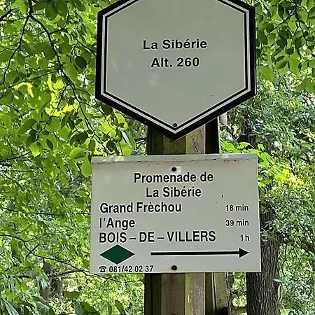 Escale D'hotes Au Coeur Du Vieux Entre Namur Et Dinant, Pres De La Meuse B&B 4*