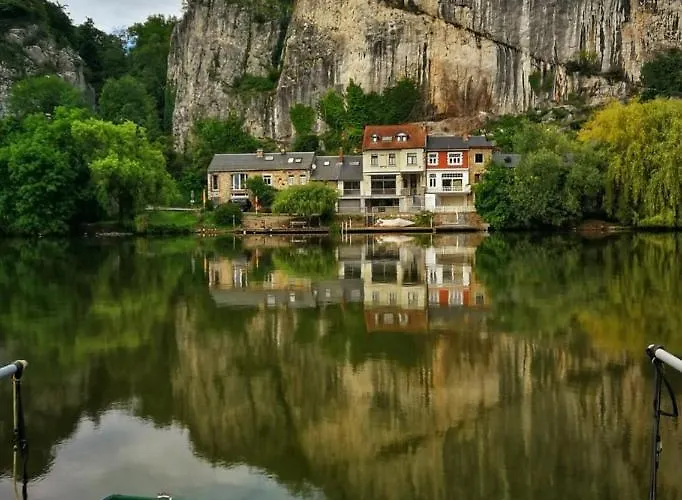 Nocleg ze śniadaniem Escale D'hotes Au Coeur Du Vieux Entre Namur Et Dinant 4*