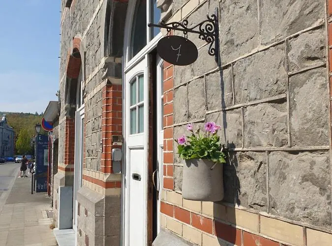 Escale D'hotes Au Coeur Du Vieux Entre Namur Et Dinant Nocleg ze śniadaniem