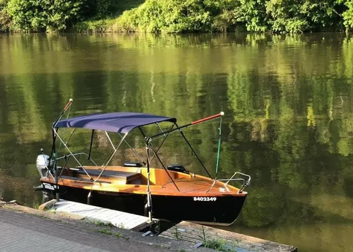 Escale D'hotes Au Coeur Du Vieux Entre Namur Et Dinant Nocleg ze śniadaniem 4*